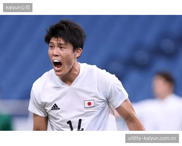 富安健洋将以后防核心身份主导日本队防线变阵。